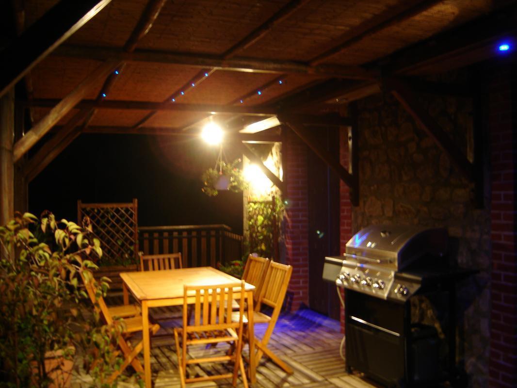 salon ouvert sur la cuisine. salon ouvert sur la cuisine.