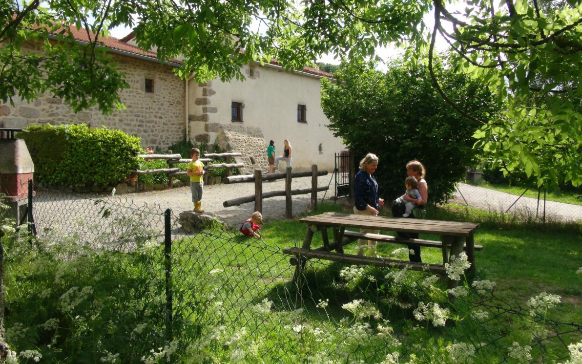 Gite De Groupe La Ferme De Grandris N A Saint Bonnet Le Courreau Gites De France Loire